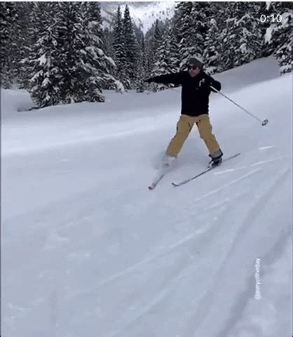 Funny Skiing Gif Water Skiing Fail Lola Loud GIF.  Funny Skiing Gif